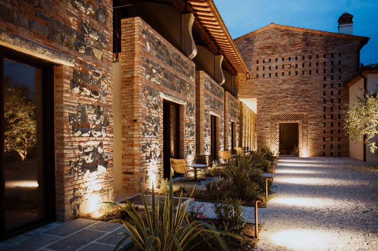 Borgo 69 Villas & Suites 弗约诺德拉亚那 外观 照片